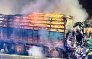 मुंबई-बंगळुरू महामार्गावर ट्रक-कंटेनरच्या भीषण अपघातात चौघांचा मृत्यू...