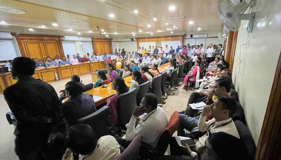 कर्मचाऱ्यांनी गिरविले जीआयएस संगणक प्रणालीचे धडे...