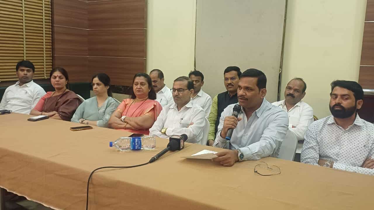 आगामी लोकसभा निवडणुकीच्या पार्श्वभूमीवर 