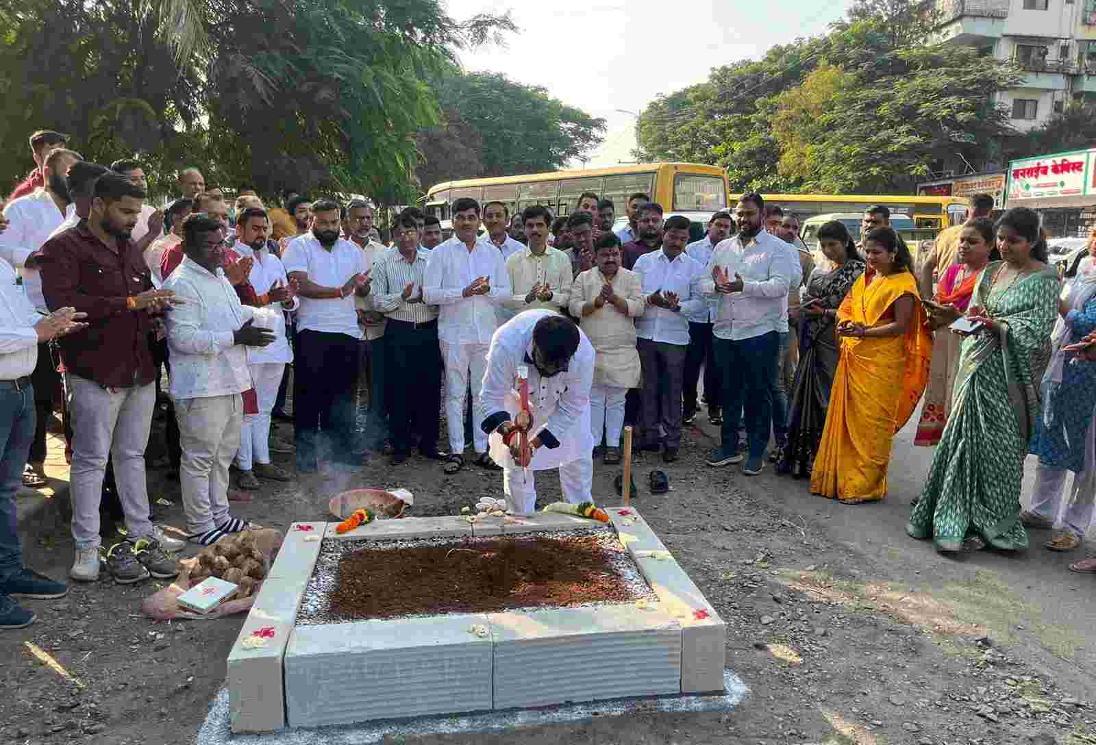 मोशीतील जाधववाडी ते बोऱ्हाडेवाडी रस्त्याचे ‘ब्युटिफिकेशन’..