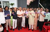 अमित गोरखे यांनी राबविलेला पुस्तकांचा उपक्रम राजकारणात पथदर्शी ठरेल - डॉ. गिरीश आफळे..