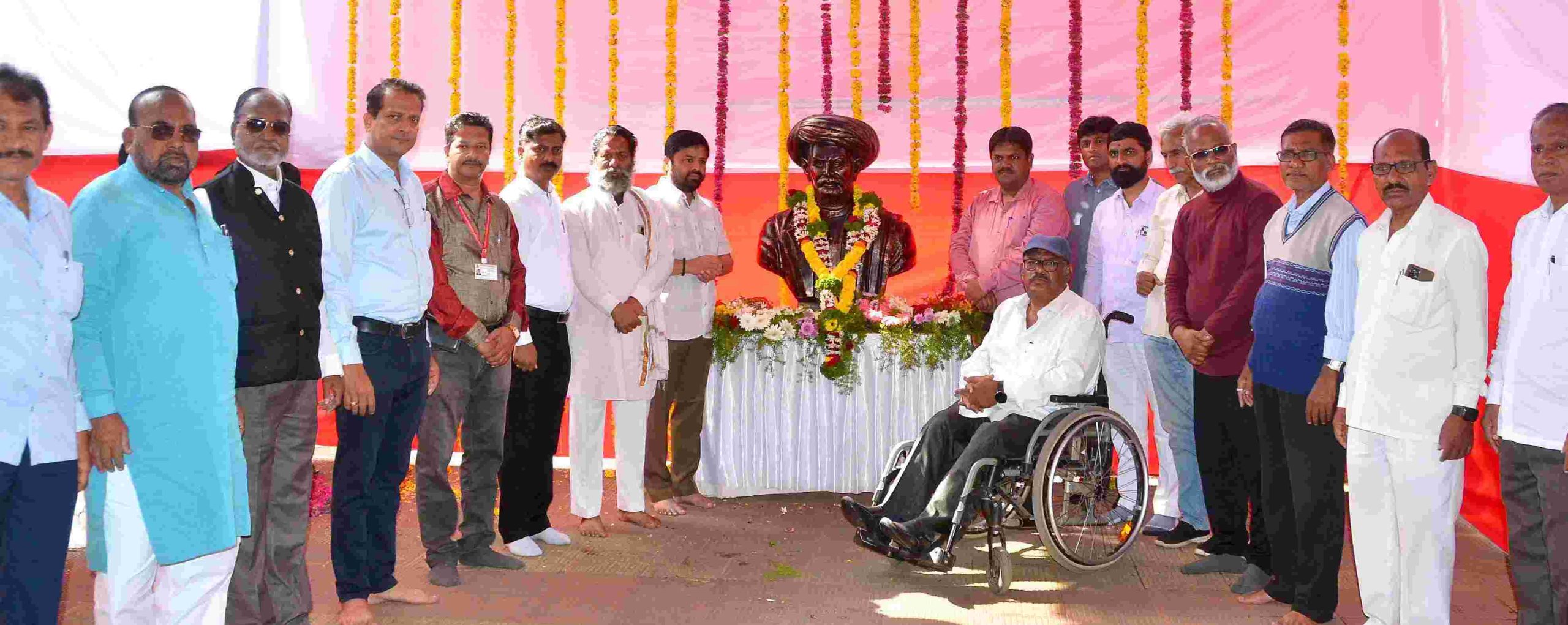 क्रांतीसुर्य महात्मा जोतीराव फुले हे स्त्री शिक्षणाचे प्रणेते...