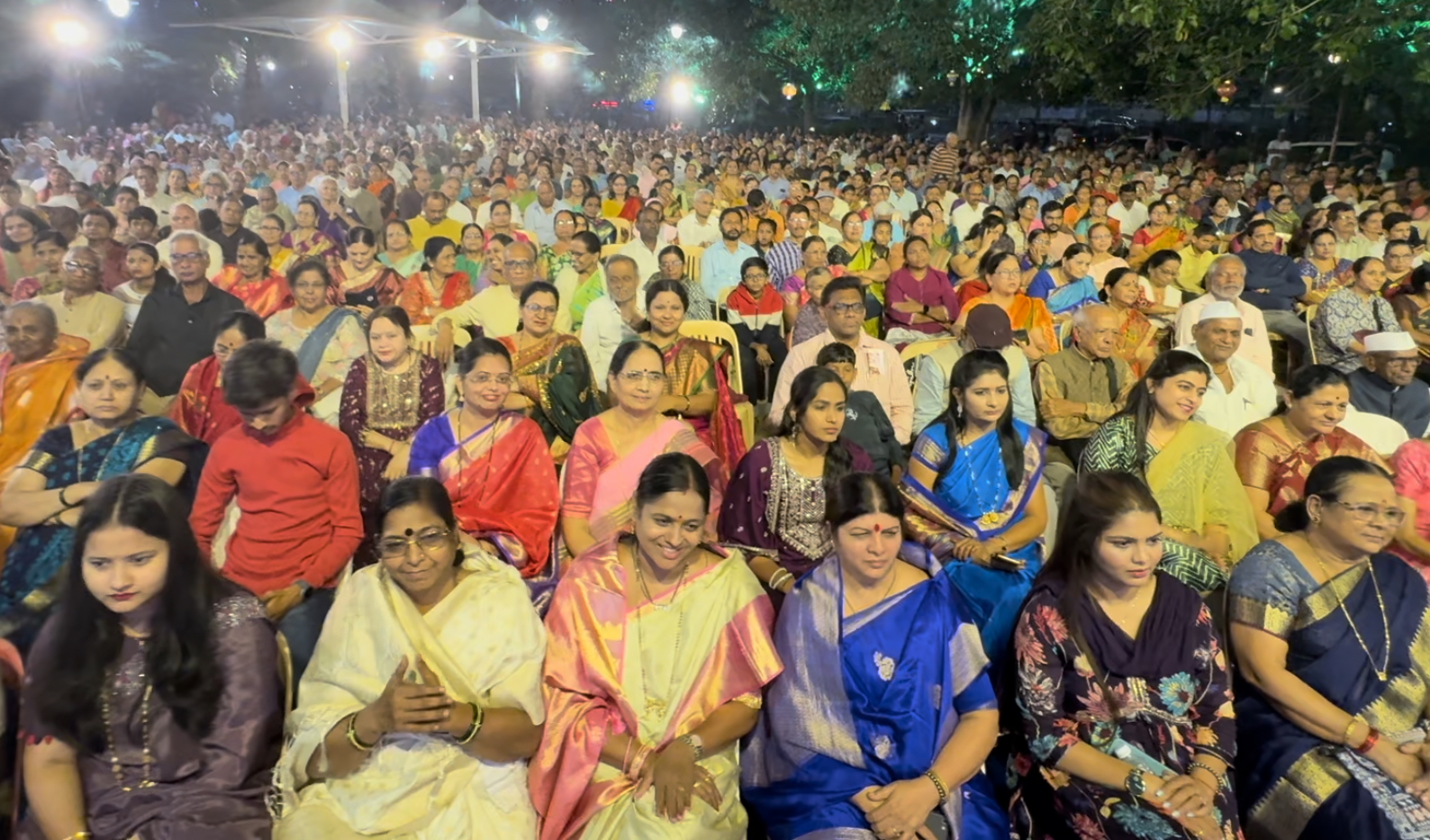 'स्वरामृत दिवाळी पहाट' कार्यक्रमात पिंपळे सौदागरकर निघाले अक्षरश: न्हाऊन..