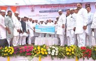 संत तुकाराम सहकारी साखर कारखान्याकडून भंडारा डोंगर मंदिरासाठी सव्वाकोटीची देणगी... 
