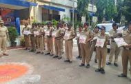पिंपरी- चिंचवड पोलिसांना आयुक्तांकडून दिवाळीनिमित्त पाच किलो साखरेचे वाटप...