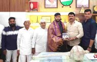 'महाराष्ट्र केसरी' पै. सिकंदर शेख यांचा नाना काटे यांच्या हस्ते सन्मान...