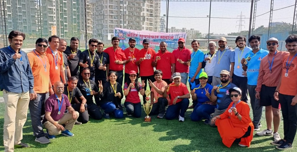 'एसबीसीएल २०२३ बॉक्स क्रिकेट स्पर्धे'तील अटीतटीच्या सामन्यात सिंहगड पलटणची बाजी..