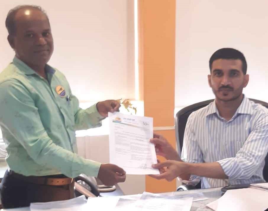 जनसंवाद सभेच्या अधिकाऱ्यांवर दफ्तर दिरंगाई कायद्यानुसार कारवाई करा..