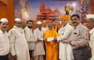 अरुण पवार व बालाजी पवार बंधूंची गाईंच्या चाऱ्यासाठी गो शाळेला आर्थिक मदत...