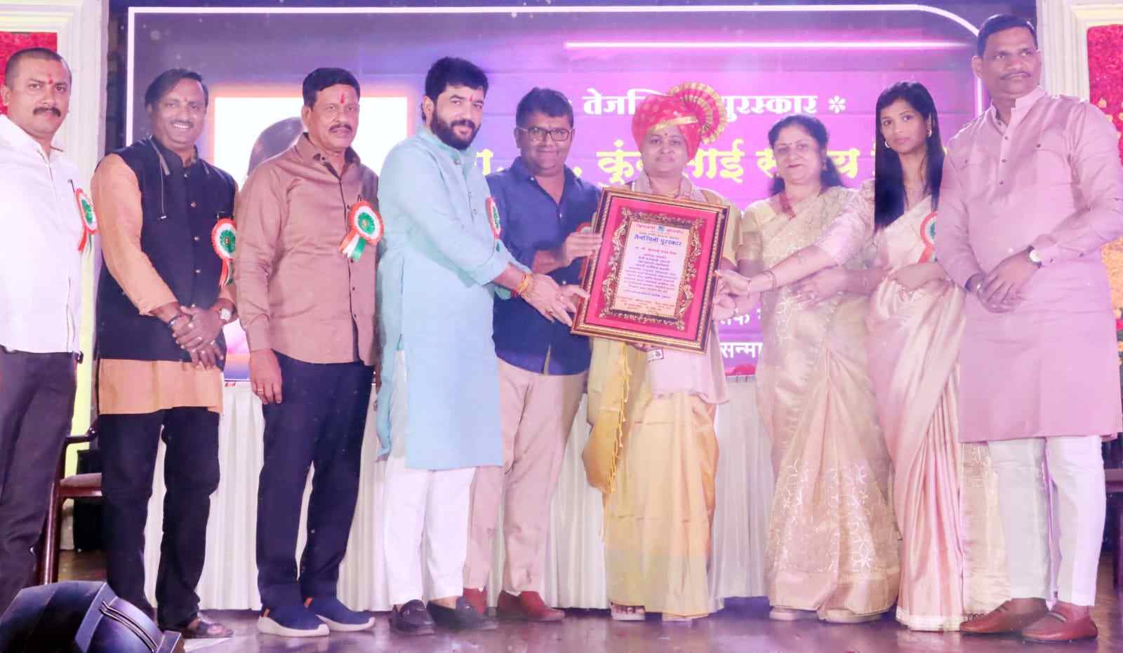 चिंतामणी ज्ञानपीठाच्या वतीने डॉ. कुंदा भिसे यांचा तेजस्विनी पुरस्काराने गौरव...