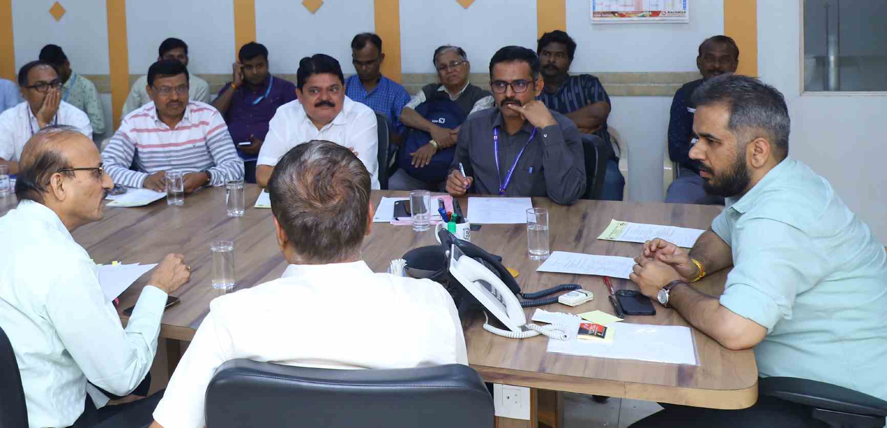 शंभराव्या अखिल भारतीय नाट्य संमेलन कामकाजाचा आयुक्तांकडून आढावा...