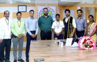 महापालिकेतील कर्मचाऱ्यांच्या मुलांचा उत्कृष्ट कामगिरीबद्दल आयुक्तांच्या हस्ते सत्कार...