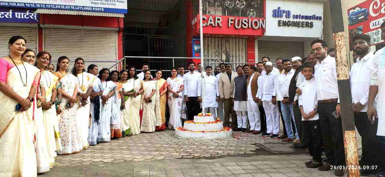 पिंपरीत राष्ट्रवादीचे अजित गव्हाणे यांच्या हस्ते ध्वजारोहण...