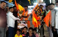 मराठा आरक्षणासाठी सायकलवर मुंबईकडे निघालेल्या तरुणांचा देहूत सत्कार...