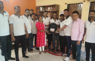 कोकण खेड युवाशक्ती या सामाजिक संस्थेच्या वतीने लॅपटॉपचे वाटप...