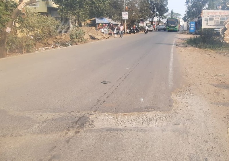 विठ्ठलवाडी ते देहूगाव रस्त्याच्या डांबरीकरणाची गरज...