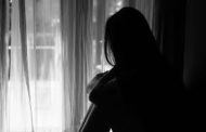 प्रेम प्रकरणात फसवणूक झालेल्या मुलीची हॉस्टेलमध्येच गळफास घेत आत्महत्या..