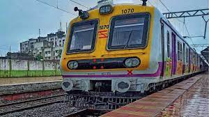 पुणे आणि लोणावळा येथून रविवारी सुटणाऱ्या लोकल या अवधीत होणार रद्द...