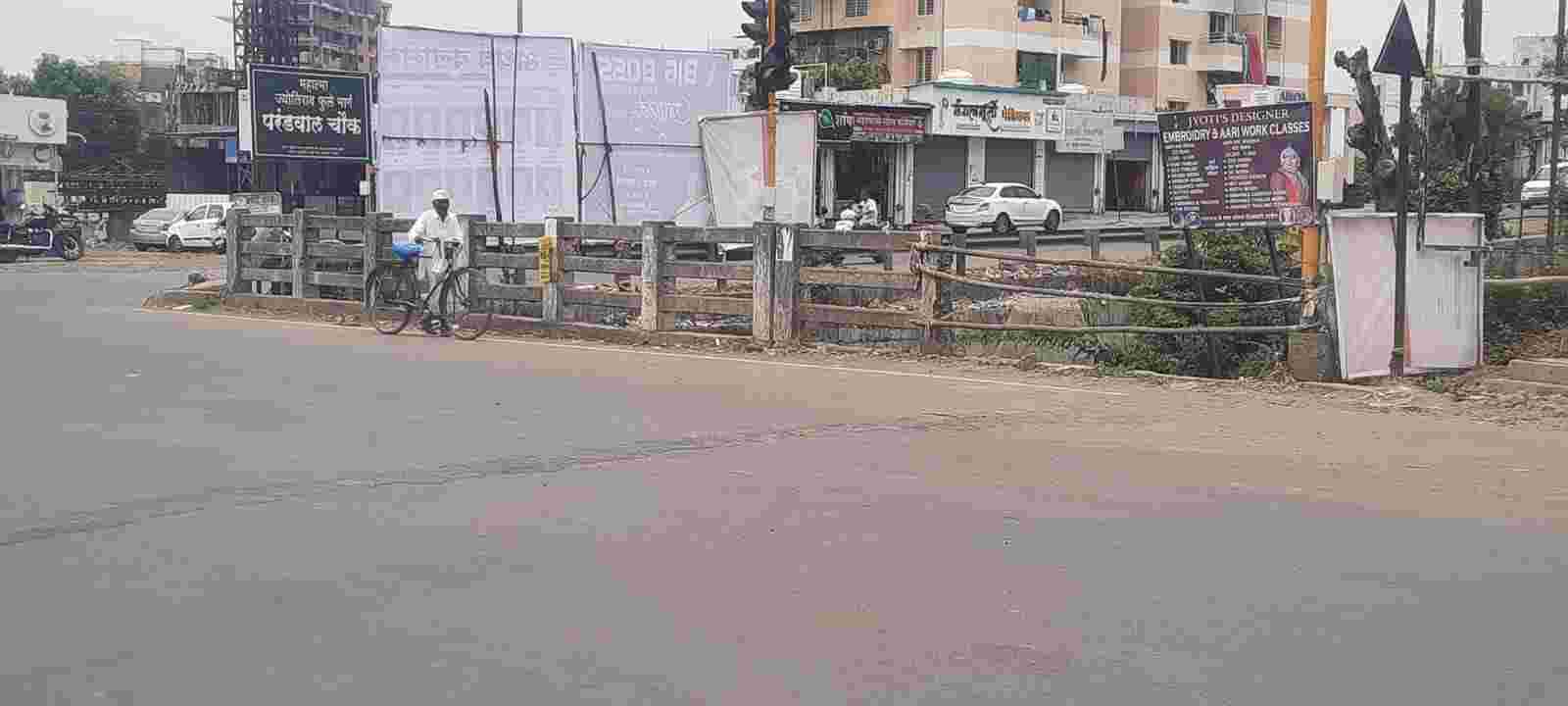 देहू नगरपंचायतीचा परंडवाल चौकातील पुल धोकादायक अवस्थेत.. 