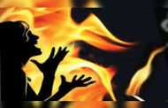 काळेवाडीत 'लिव इन रिलेशनशिप'मध्ये राहणाऱ्या तरुणाने महिलेचे अंगावर टाकले पेट्रोल..