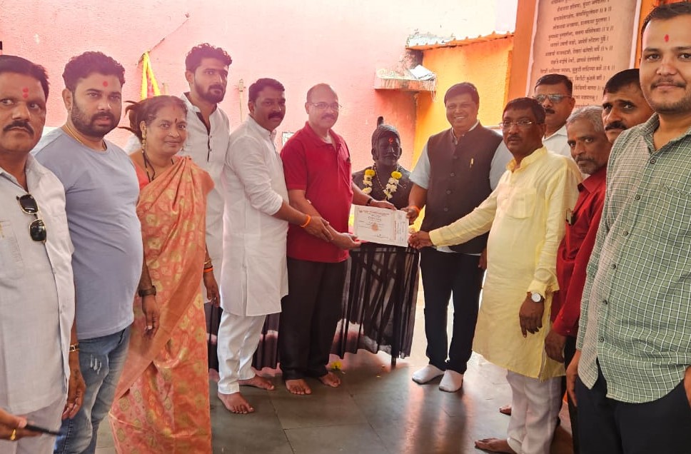 शिवसेना विभाग रुपीनगर आयोजित रक्तदान शिबिरास उस्फुर्त प्रतिसाद..