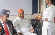 माजी सैनिकांसोबत साजरे केले रक्षाबंधन...