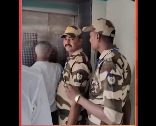 पालिकेच्या लिफ्टमध्ये अडकलेल्यांची दहा मिनिटातच सुटका...