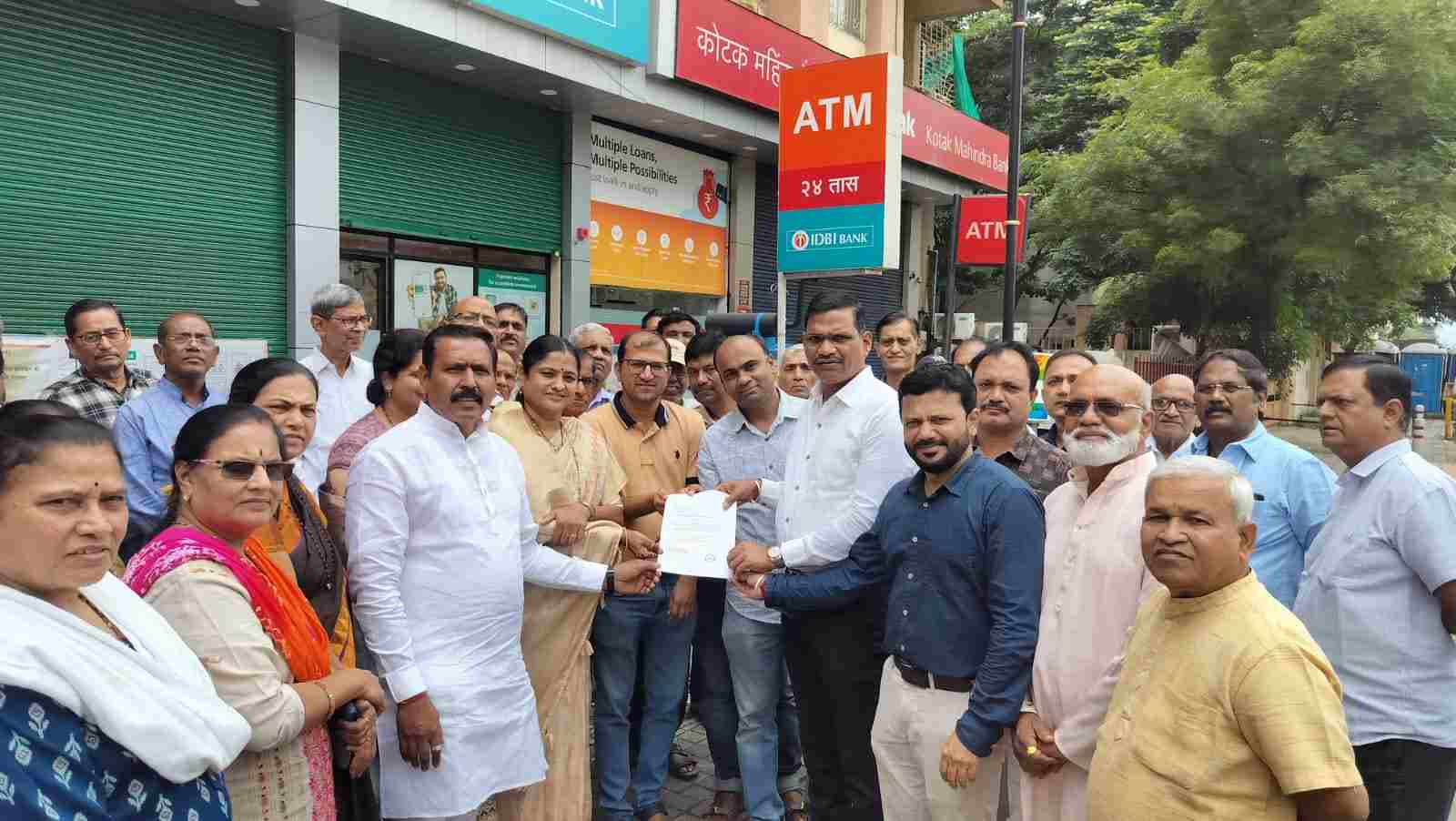 पिंपळे सौदागर ते हिंजवडी रस्त्याची तातडीने दुरुस्ती करावी..