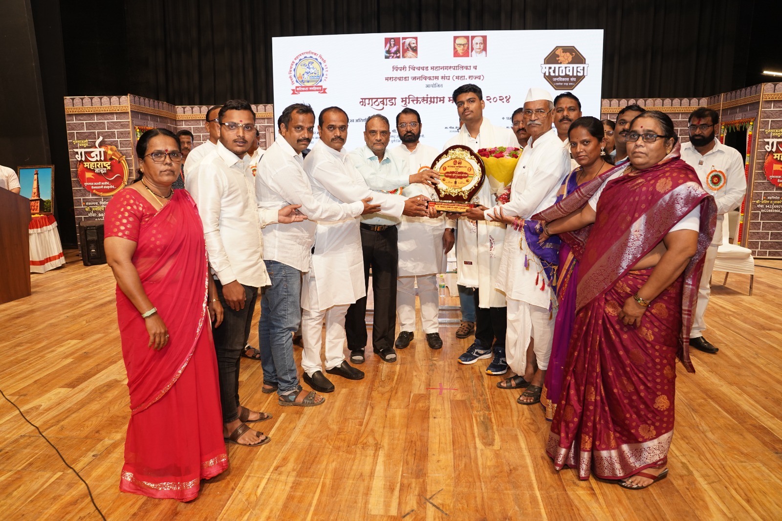 महापालिका व मराठवाडा जनविकास संघातर्फे मराठवाडा मुक्तीसंग्राम दिन साजरा...