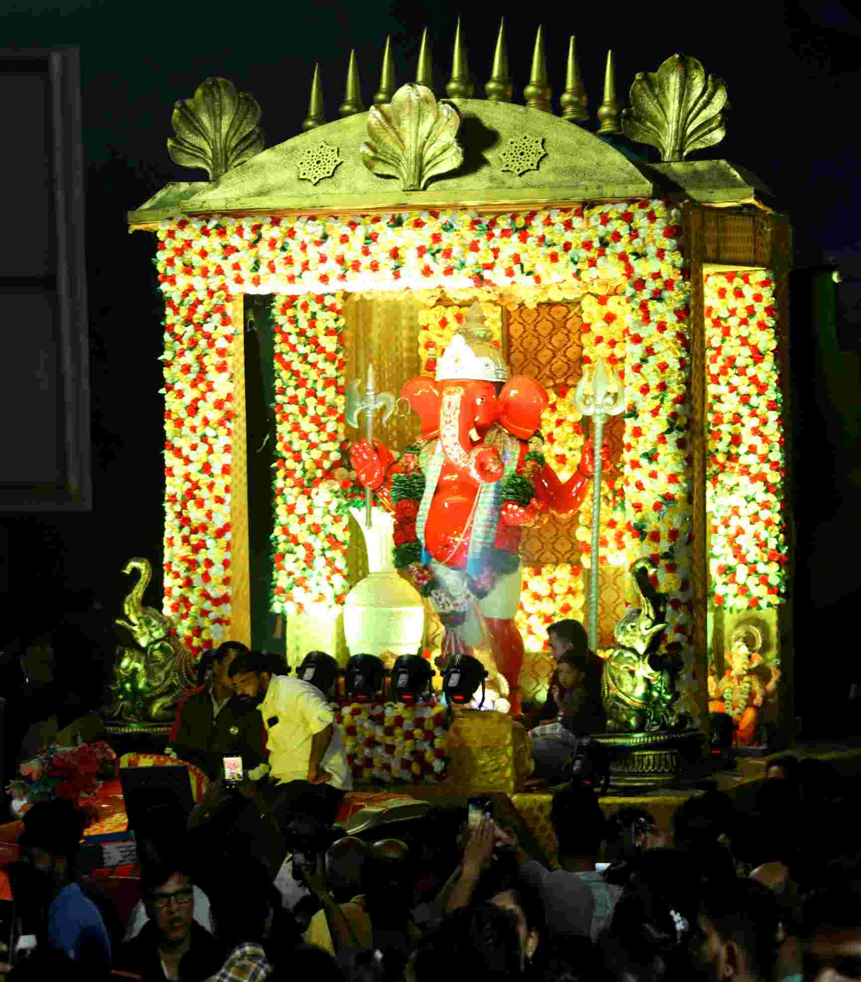 उद्योगनगरीतून बाप्पाला मोठ्या धुमधडाक्यात निरोप...!