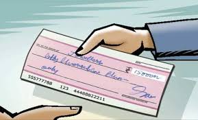 चेकवर खाडाखोड करून फायनान्सवाल्यांनी लाटले लाखो रुपये...