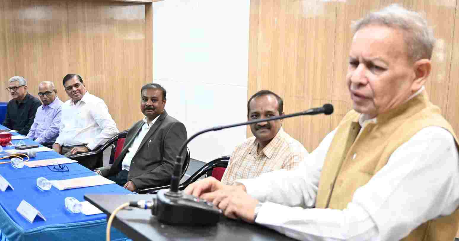 भारताची अर्थव्यवस्था प्रगती पथाकडे - केंद्रीय बोर्डाचे संचालक सतीश मराठे...