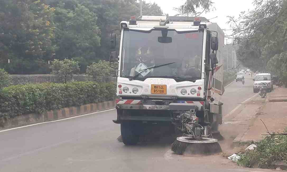रस्त्यांची सफाई यांत्रिकी पद्धतीने करणाऱ्या ठेकेदारांवर आता करडी नजर...