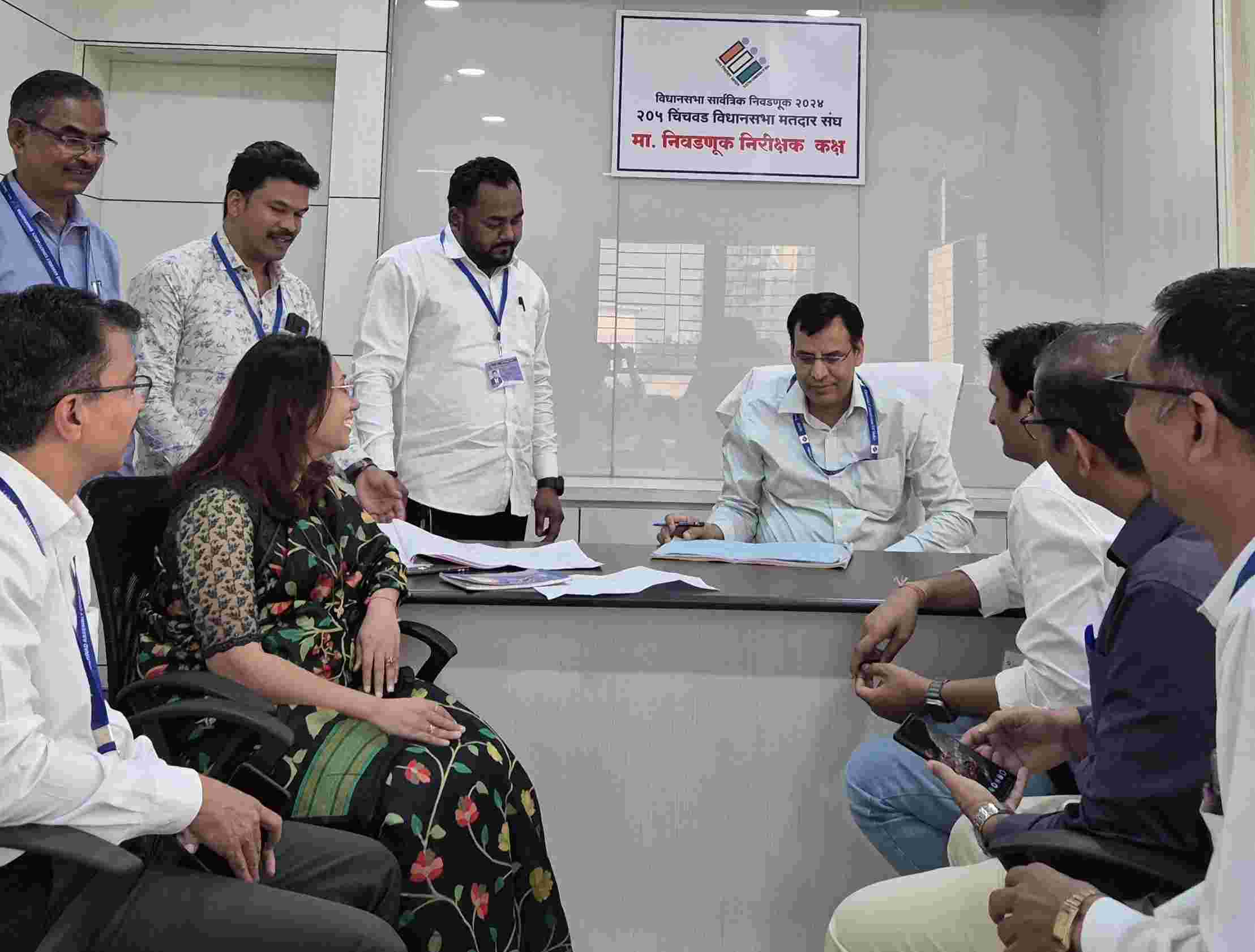 खर्च तफावतीतील तिघांना तर गुन्ह्याची माहिती प्रसिद्ध न करणाऱ्या दोघांना नोटीसा..