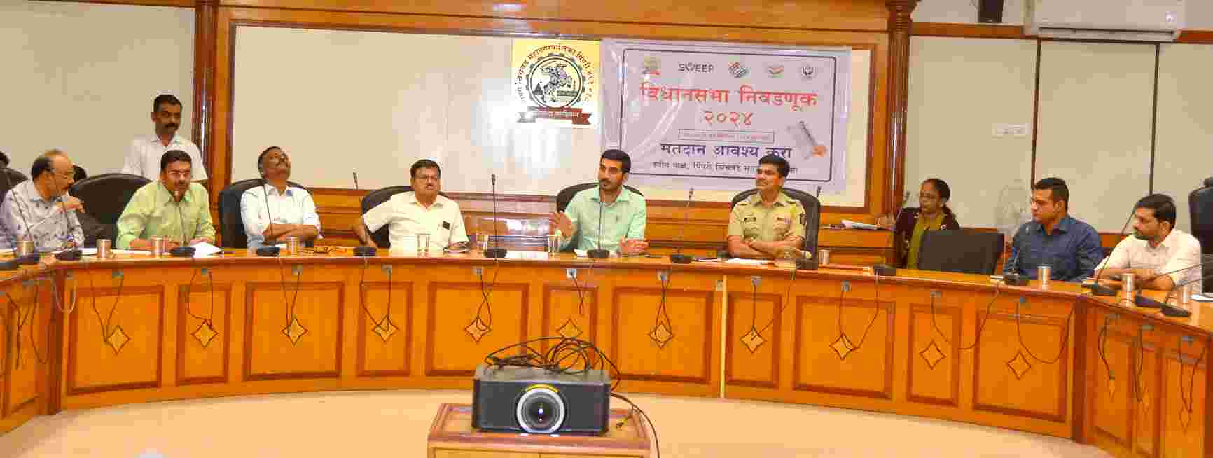 मतदारांना पिण्यासाठी ५ लाख पाणी बॉटल; १५ हरित मतदार केंद्र..