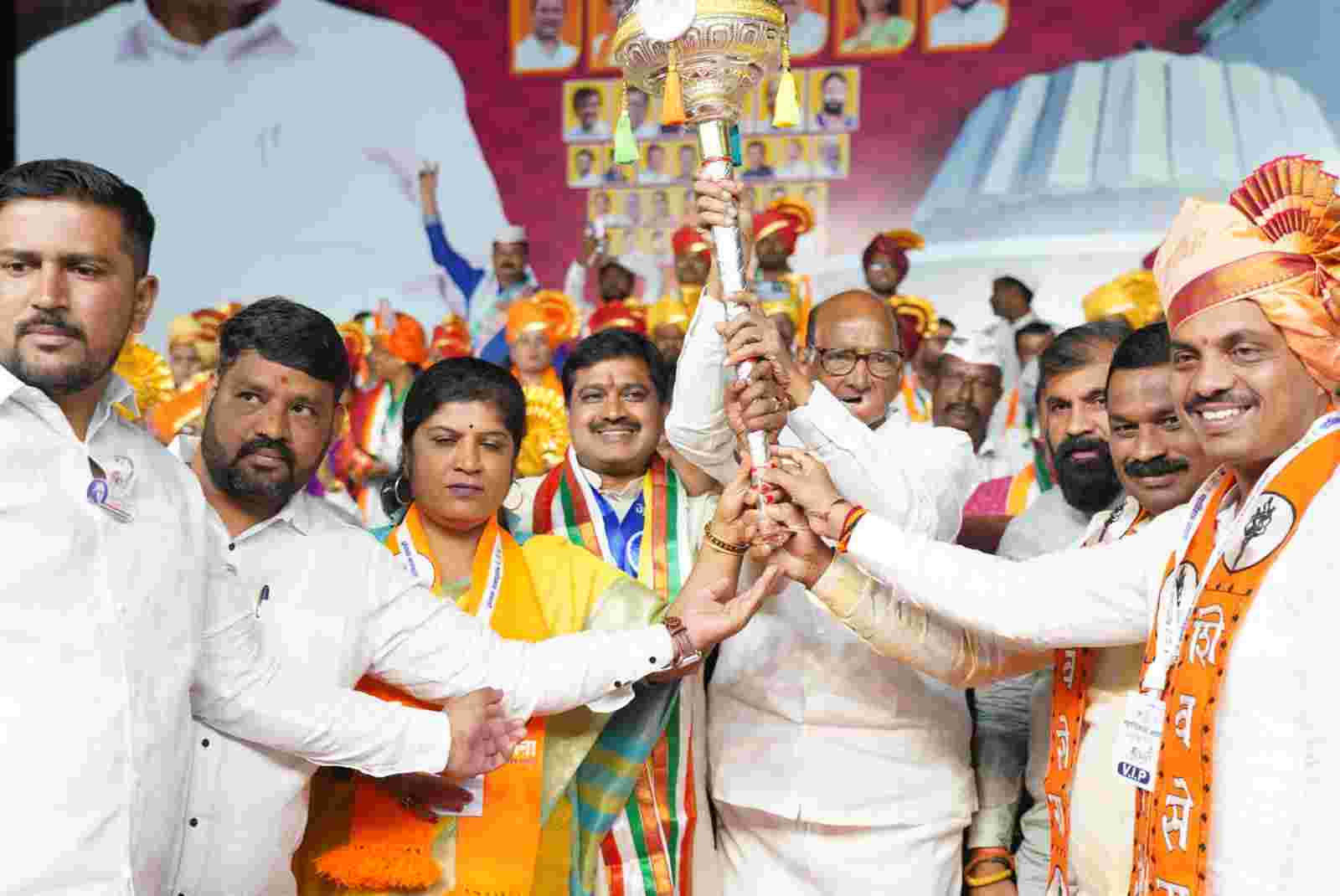 'राज्य हातात द्या, महाराष्ट्राला गतवैभव दिल्याशिवाय स्वस्थ बसणार नाही'..