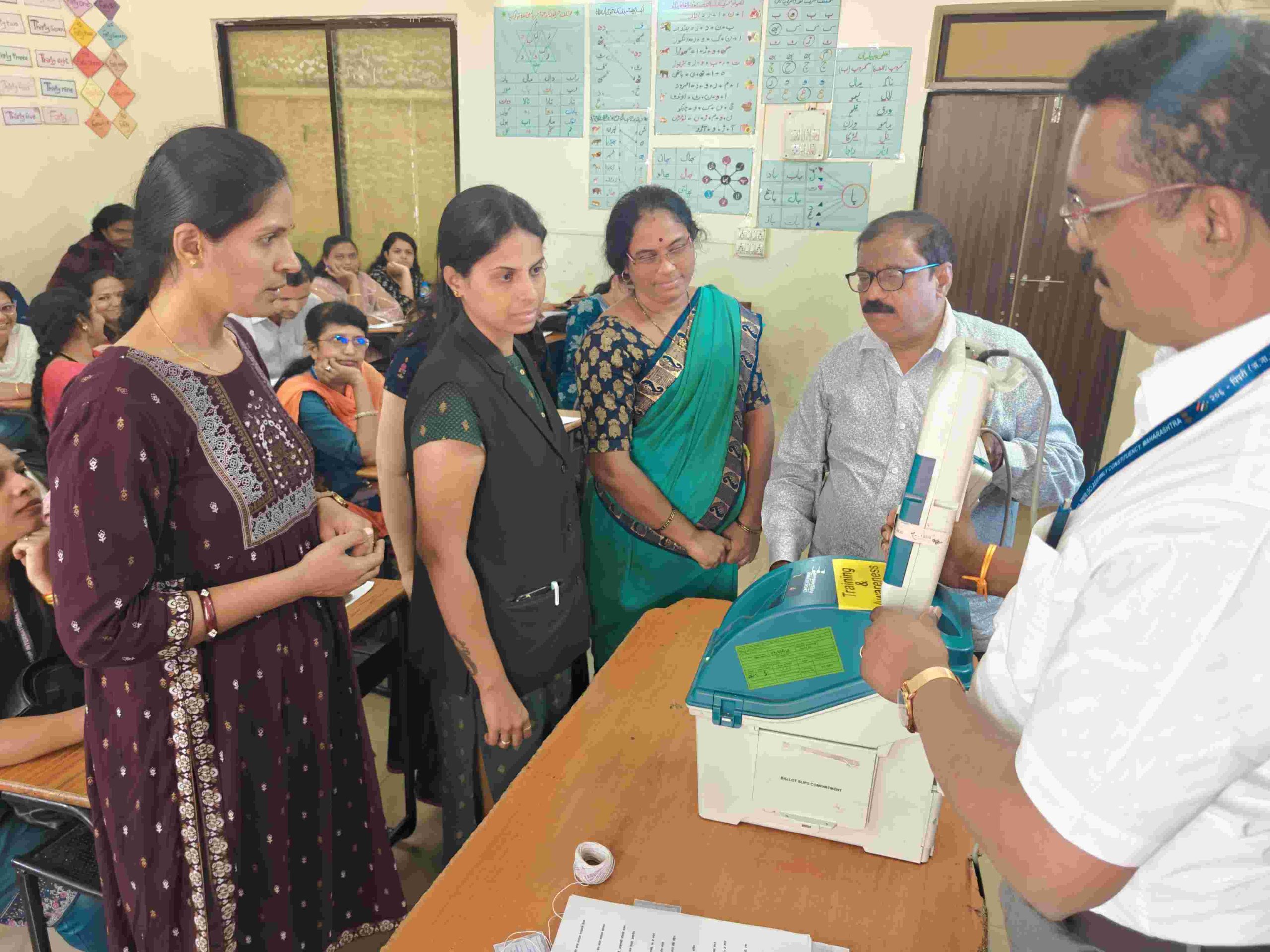 पिंपरी मतदारसंघातील मतदान अधिकाऱ्यांच दुसर निवडणूक प्रशिक्षण...