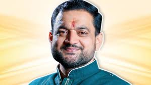 आमदार सुनील शेळके स्वतःच्याच चक्रव्युहात अडकले?..