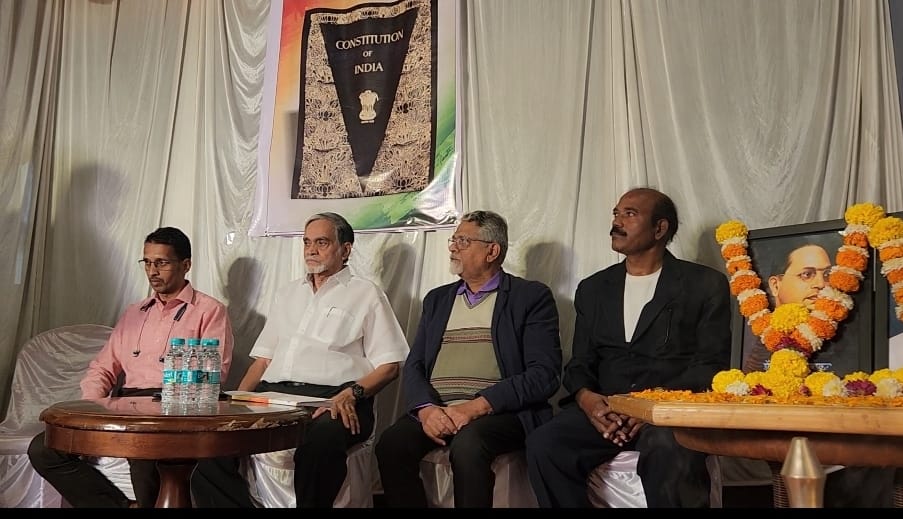 संग्राम जगताप मित्र परिवाराच्या वतीने संविधान दिन उत्साहात साजरा...