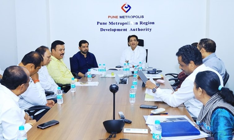 इंद्रायणी, पवना नदी सुधार प्रकल्पांचे आराखडे शासनास सादर करा.. 