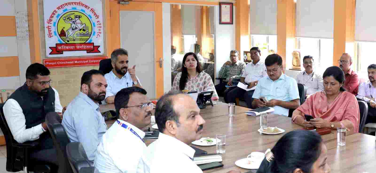 कल्याण डोंबिवलीच्या आयुक्तांची पालिकेच्या विविध प्रकल्पांना भेटी...