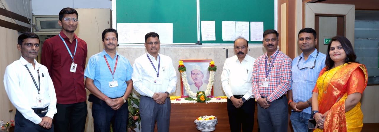 पिंपरी चिंचवड महापालिकेच्या वतीने शहीद बाबू गेनू  यांना अभिवादन...