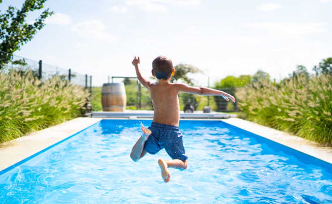 सार्वजनिक जलतरण तलावांच्या खासगीकरणासाठी ठेकेदारांची रिंग?...