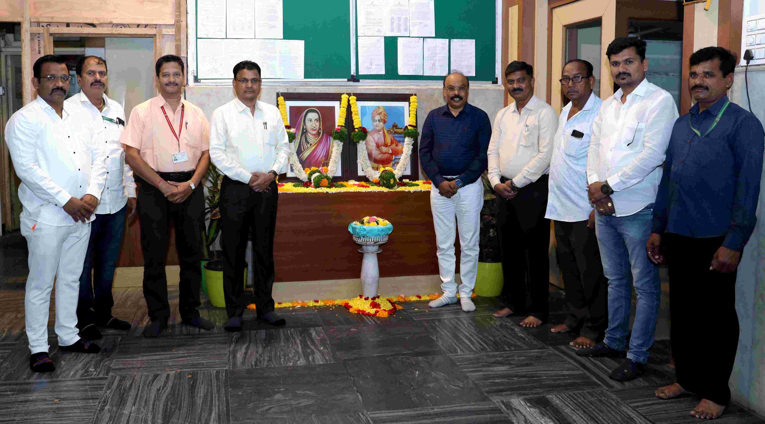 पिंपरी चिंचवड महानगरपालिकेच्या वतीने राजमाता जिजाऊ माँसाहेब आणि स्वामी विवेकानंद यांची जयंती उत्साहात साजरी...