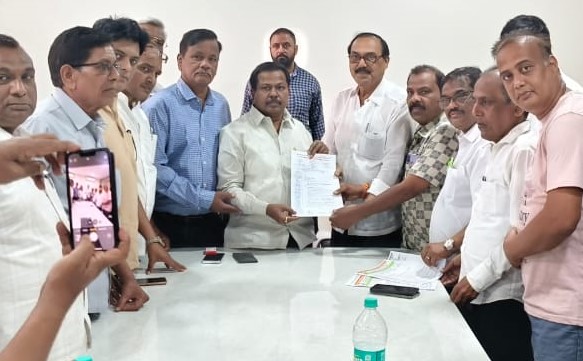 पिंपरी विधानसभेतील रेशन दुकानदारांचे आ. अण्णा बनसोडे यांना गाऱ्हाणे...