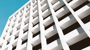 पुनावळेच्या ढवळेनगरमध्ये आठव्या मजल्यावरून पडून कामगाराचा मृत्यू..