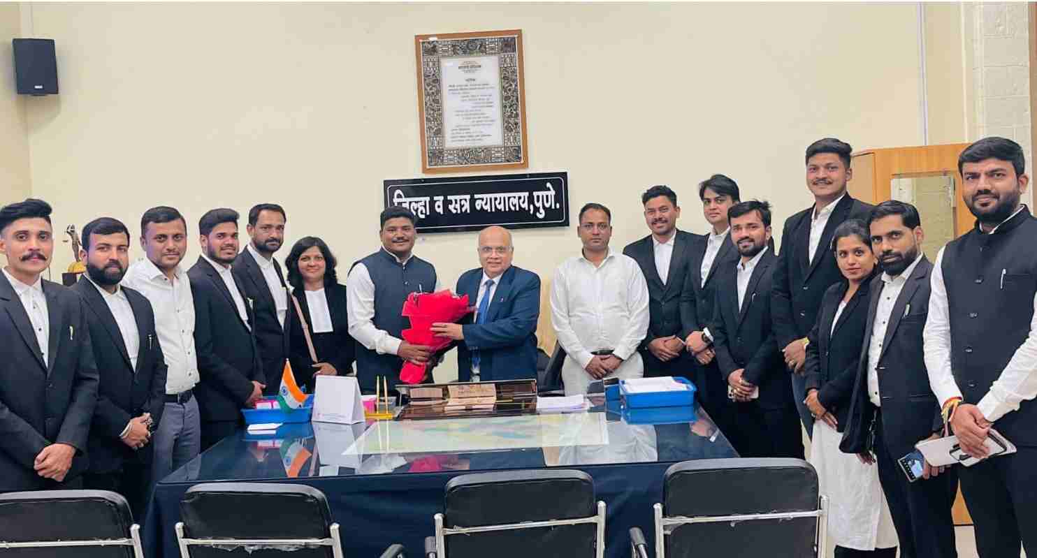 पिंपरी चिंचवड वकील संघटनेच्या पदाधिकाऱ्यांनी घेतली न्यायाधीशांची भेट...