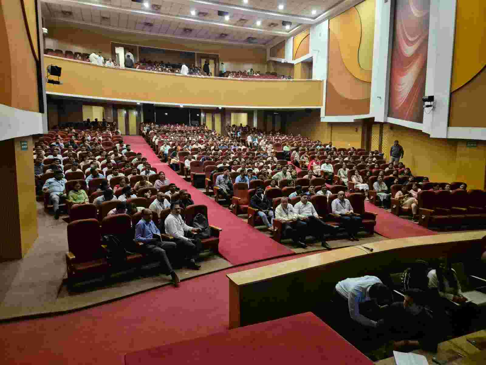 महापालिका प्रशासनामध्ये कागदविरहीत कामकाजाचा समावेश..