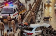 चिंचवडच्या दळवीनगर उड्डाणपुलावर भीषण अपघात...