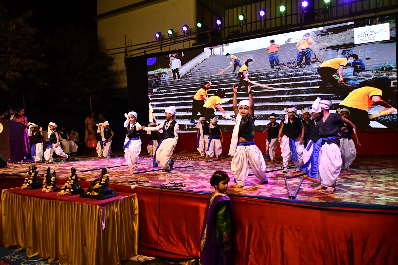 अभंग इंग्लिश मिडीयम स्कूल मध्ये चिमुकल्यांचे वार्षिक स्नेहसंमेलन उत्साहात साजरे...